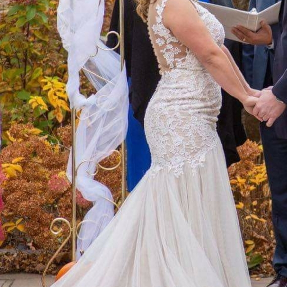 David's Bridal Wedding dress. - Picture 10 of 12